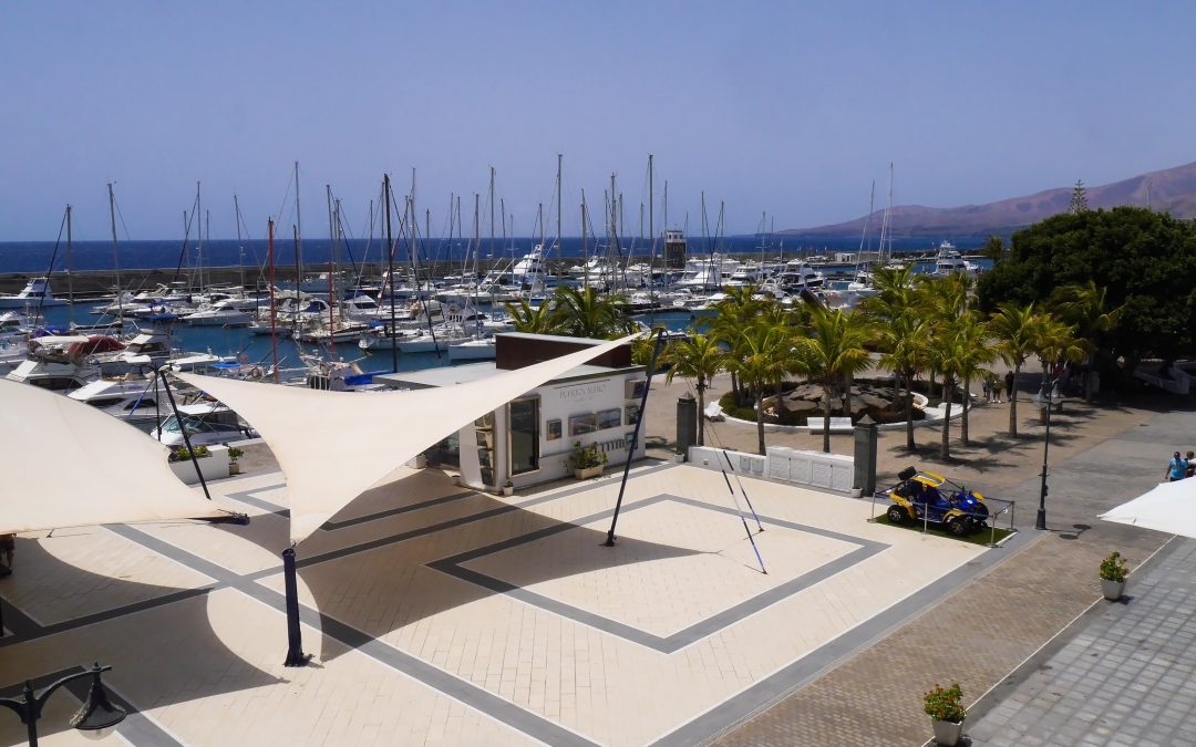 Come and work in beautiful Puerto Calero