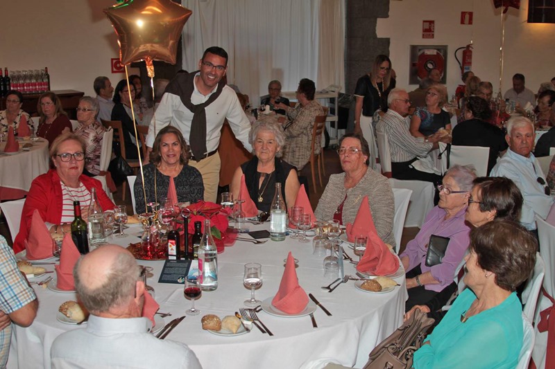 Teguise pensioners enjoyed a traditional Christmas Lunch