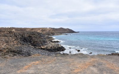 Five-star hotel and artificial beach for Costa Teguise?