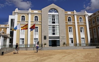 The Cabildo and the town halls closed today
