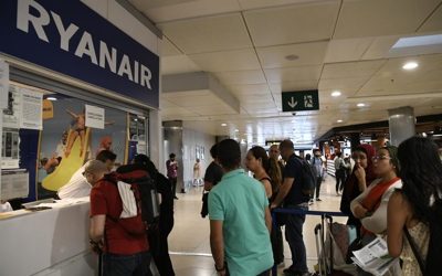 Ryanair will keep all flights with the Canary Islands on Tuesday, on its first day of strike