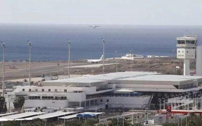 Lanzarote, pending the strike of air traffic controllers